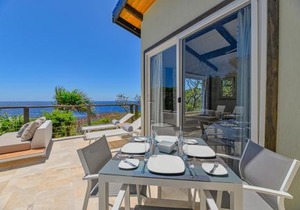 Villa Topaz Above West Bay with 180 degree views!