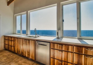 Villa Topaz Above West Bay with 360 Degree Views!