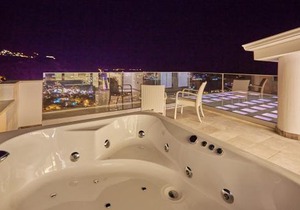 Villa Unlimited 5 Bedroom Luxury Villa with Infinity Pool