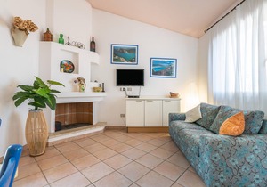 Villa 'Villetta 304' with Sea View, Garden, Tennis Court & A/C