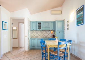Villa 'Villetta 304' with Sea View, Garden, Tennis Court & A/C