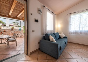 Villa 'Villetta 305' with Sea View, Garden, Tennis Court & A/C