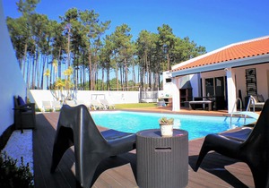 Villa with Heated pool, WiFi, 5min Beaches, 20min Lisbon