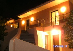 VILLA WITH JACUZZI AND ITS STUDIO. FOR 10 PEOPLE NEAR SEA.