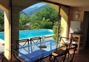 Villa with Pool 6/8 people on the heights of Badalucco - 12 km from the sea