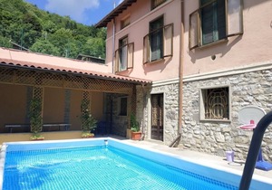 VILLA with pool and garden near to BELLAGIO
