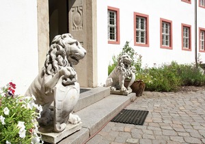 Vintage Apartment in Arzberg - Triestewitz with Terrace