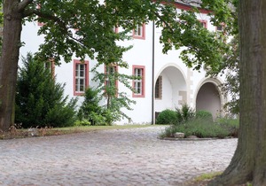 Vintage Apartment in Arzberg - Triestewitz with Terrace