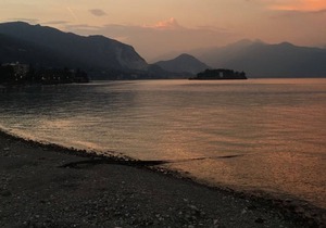 Vista Lago Due in centre of Stresa with terrace and superb view of lake and WiFi