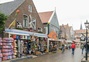 Volendam Old Bridge Residence (room 5)