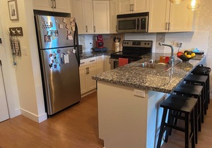 Warm and inviting home, private and pet friendly.