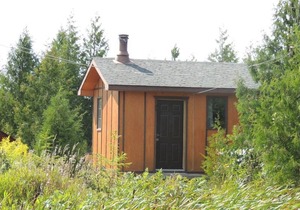 Waterfront cozy cabin on private trout lake