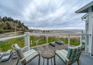 Waters Edge 402