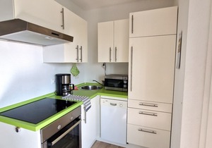 Welcome to a bright and modern apartment on the 6th floor.