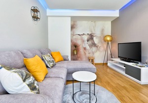 Welcome to this vacation home that leaves nothing to be desired for a vacation with friends or famil