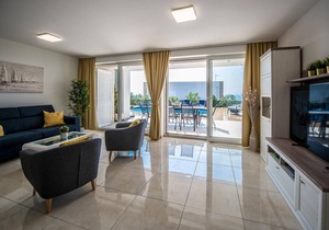 Welcome to Pag-Novajla - Look forward to a family vacation.