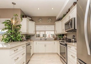 West Kelowna Paradise! Gorgeous Condo, Great Location!