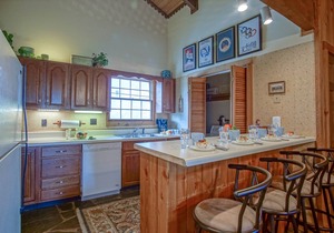 Whistlepunk #24: 4 Bedroom, 3 Bath: Slope Side, Wood Fireplace.