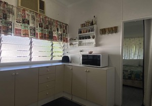 Whitehaven 2 - An affordable Queenslander in picturesque Picnic Bay