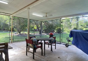 Whitehaven 2 - An affordable Queenslander in picturesque Picnic Bay