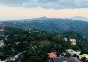 Wind Residence T4- H Near Taal view & sky ranch