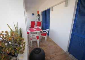 Windmill Hill 2 bed modern apartment with Wifi and Air Con in lounge