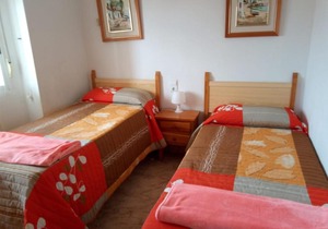 Wonderful top floor apartment ideally located between sea and the city center