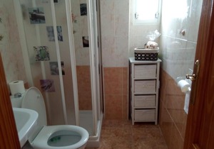 Wonderful top floor apartment ideally located between sea and the city center