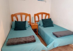 Wonderful top floor apartment ideally located between sea and the city center
