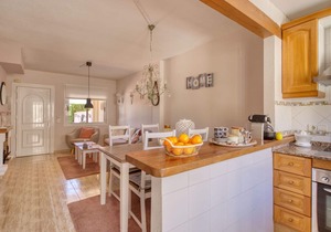 Wonderful villa for 6 people with A/C, WIFI, pool, TV and patio