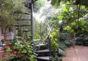 Your Fantastic Holiday in a Quaint Village Near the Beach with Mountain View