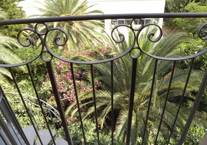 Your Fantastic Holiday in a Quaint Village Near the Beach with Mountain View