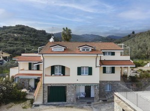 Locazione Turistica La | Diano Castello