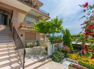 Apartments Anica | Lopar