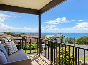 Apricari Oasis | Bonny Hills