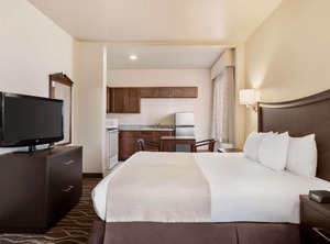 Baymont | Clute