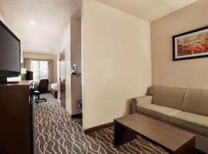 Baymont | Clute