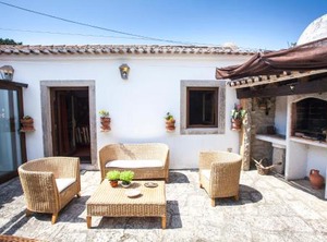 Country Garden | Fontanelas