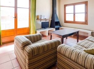 Detached Country Pira Town Square | Pira