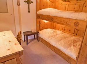 Chalet Gulas La | La Punt-Chamues-ch