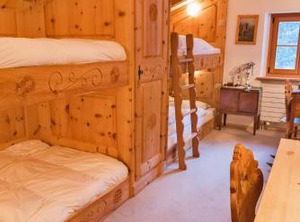 Chalet Gulas La | La Punt-Chamues-ch