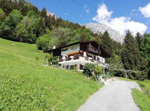 Chalet | Inden