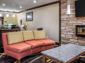 Comfort Inn Suites Cedar Rapids North Collins Road | Cedar Rapids