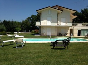 Sea Enclosed Garden At Montelabbate | Montelabbate
