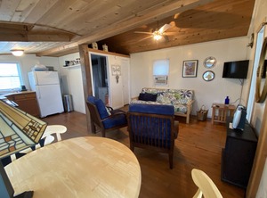 Cozy Cottage Huron | Applegate