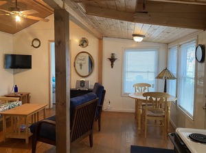 Cozy Cottage Huron | Applegate