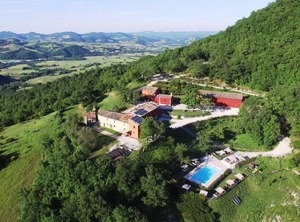 Farmhouse Immersed Setting Of The Montefeltro | Acqualagna