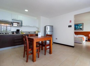 Bay | Bahia de la Academia