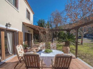 Gerania Villa | Pisia