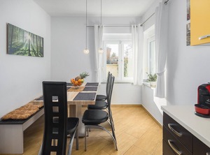 Ferienwohnung Mit Großem Schlafzimmer Waschmaschine Klima Wlan Observatorium Volleyballplatz Tischtennis Valtura | Valtura